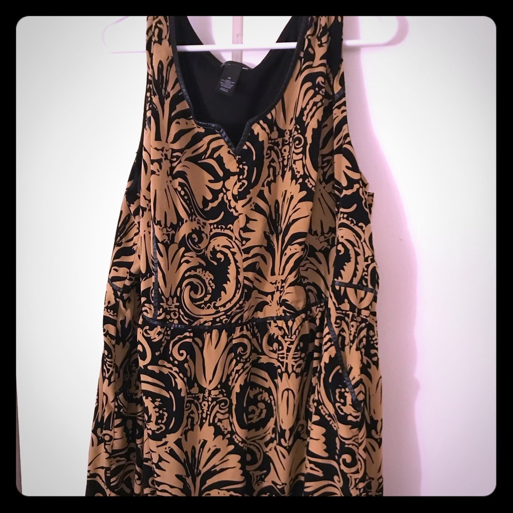 Black and gold dress!